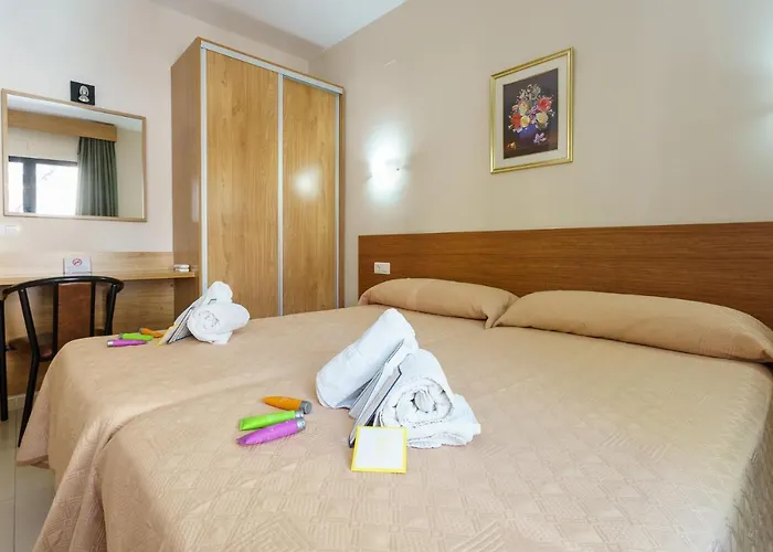 Hostal Costabella Powered By Faro Homes